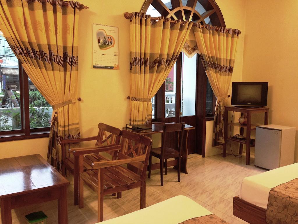 Dong Loi Hotel Hue Exterior photo